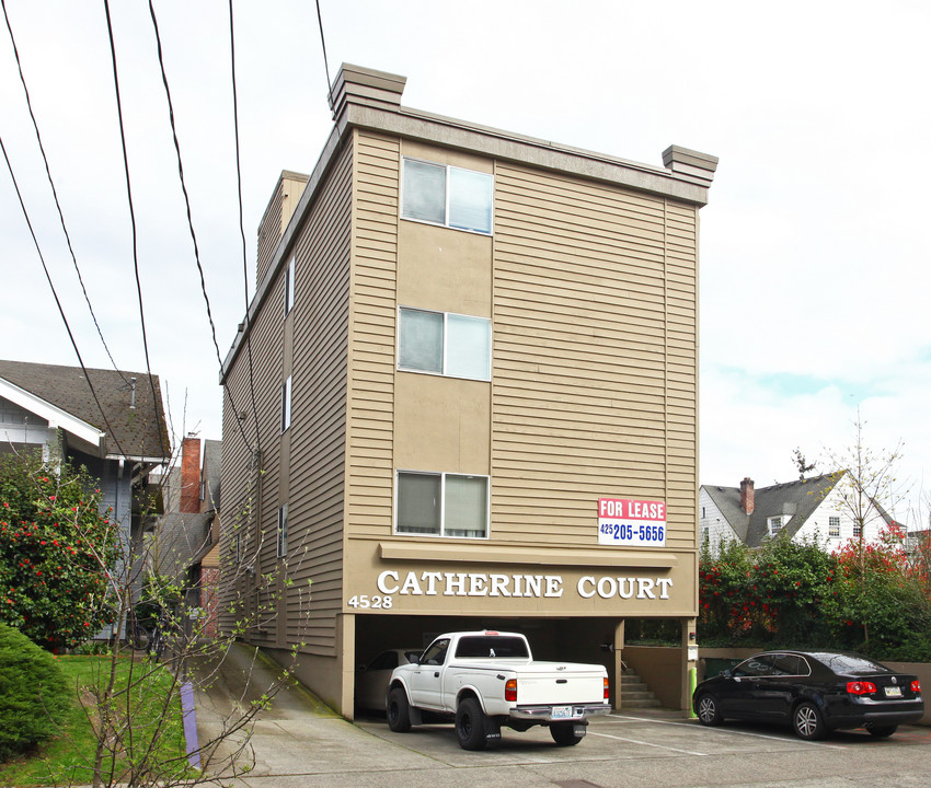 Catherine Court in Seattle, WA - Building Photo