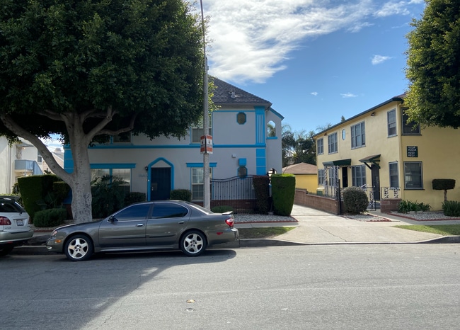 10227 1/2 S 8th Ave, Unit 10227