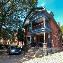 301 Rue Wilbrod St in Ottawa, ON - Building Photo