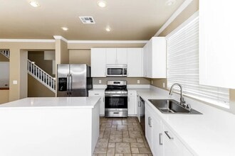 1284 Dove Tree Ct in Henderson, NV - Building Photo - Building Photo