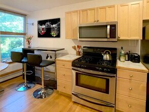 148 Berkshire St in Cambridge, MA - Building Photo - Building Photo