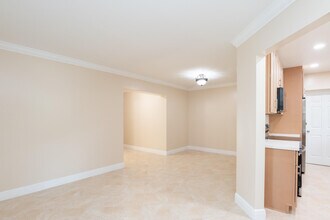 374 Linda Ln in West Palm Beach, FL - Building Photo - Building Photo