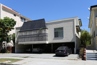 10657 Holman Ave in Los Angeles, CA - Building Photo - Primary Photo