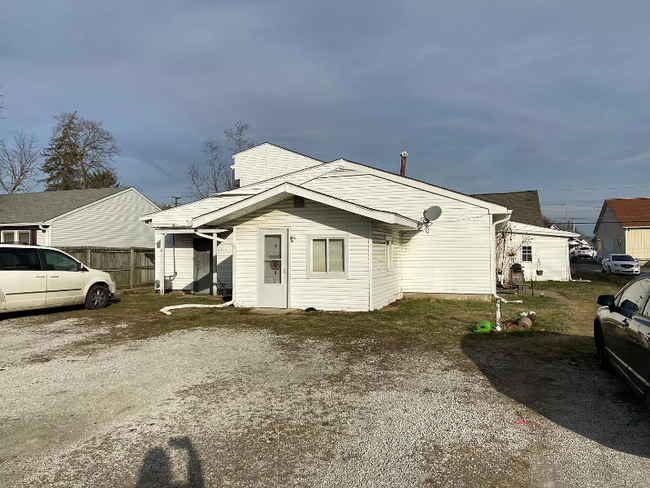 property at 906 W South St