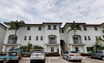 8760 NW 97th Ave in Doral, FL - Building Photo