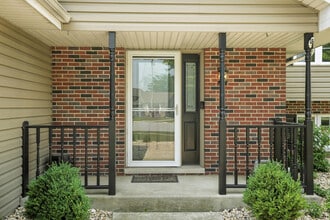 22 Summerhill Dr in Dyer, IN - Building Photo - Building Photo