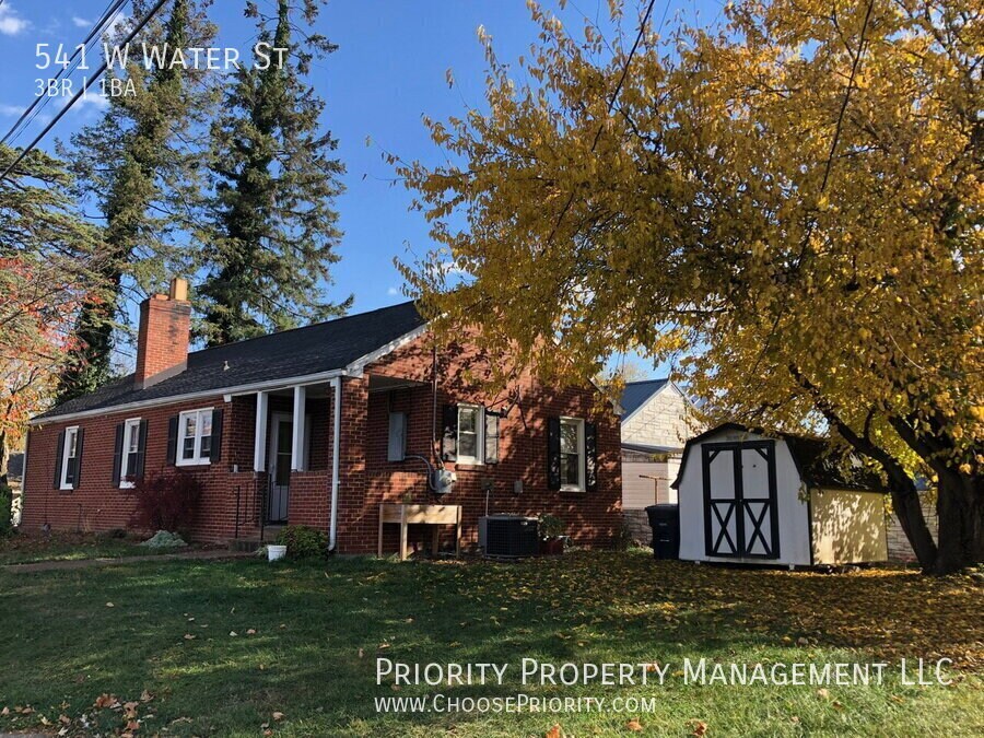 541 W Water St in Harrisonburg, VA - Building Photo