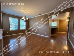 1812 Newport Dr in Lodi, CA - Building Photo - Building Photo