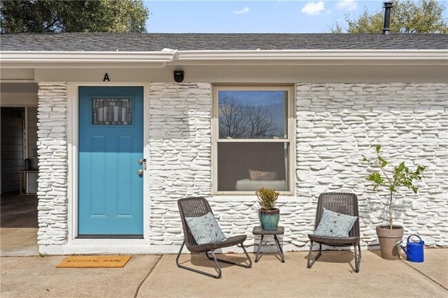 4908 Rowena Ave in Austin, TX - Building Photo - Building Photo