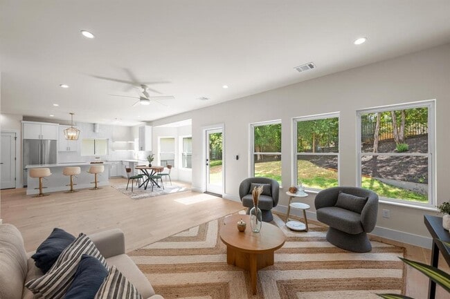 property at 13 Autumn Oaks Dr