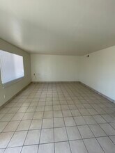 4380 Vornsand Dr, Unit 1 in Las Vegas, NV - Building Photo - Building Photo