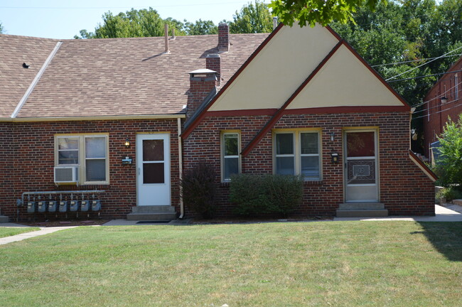 610 N Bluff Ave, Unit #A in Wichita, KS - Foto de edificio - Building Photo