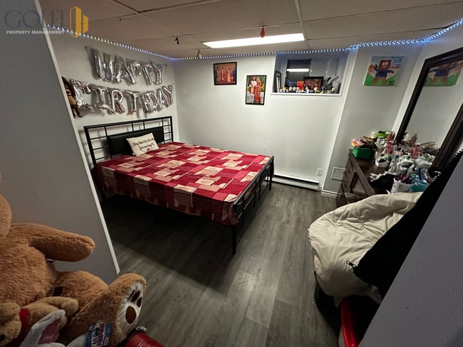 257 Main St W in Hamilton, ON - Building Photo - Building Photo