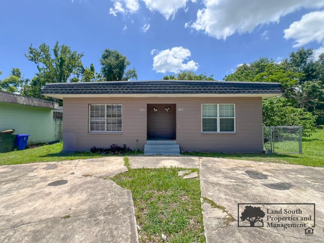 property at 1102 N Marion Ave