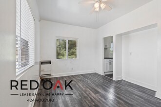 250 Loma Dr in Los Angeles, CA - Building Photo - Building Photo