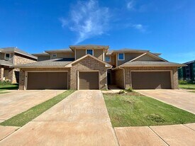757 SW 14th St in Moore, OK - Building Photo