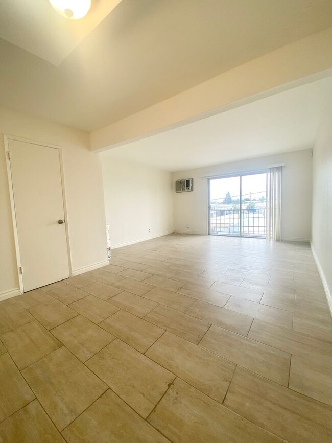 property at 16046 Wyandotte St