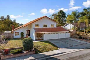 1815 Vía Palomares in San Dimas, CA - Building Photo