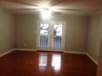 400 Woodland Dr, Unit 400