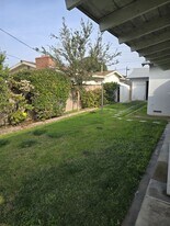 10221 S Macduff St in Stanton, CA - Building Photo