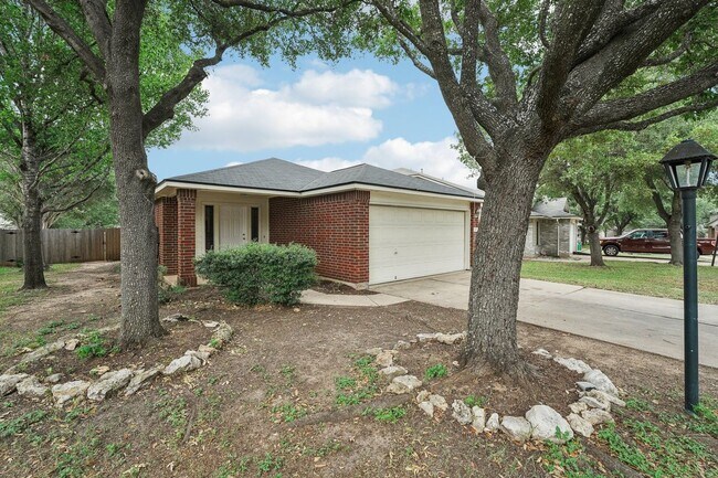 11201 Canterbury Tales Ln in Austin, TX - Building Photo - Building Photo
