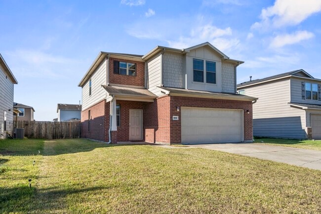 property at 914 Canyon Hill Ln