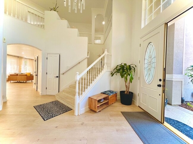 200 Knapp Ct in El Dorado Hills, CA - Foto de edificio - Building Photo
