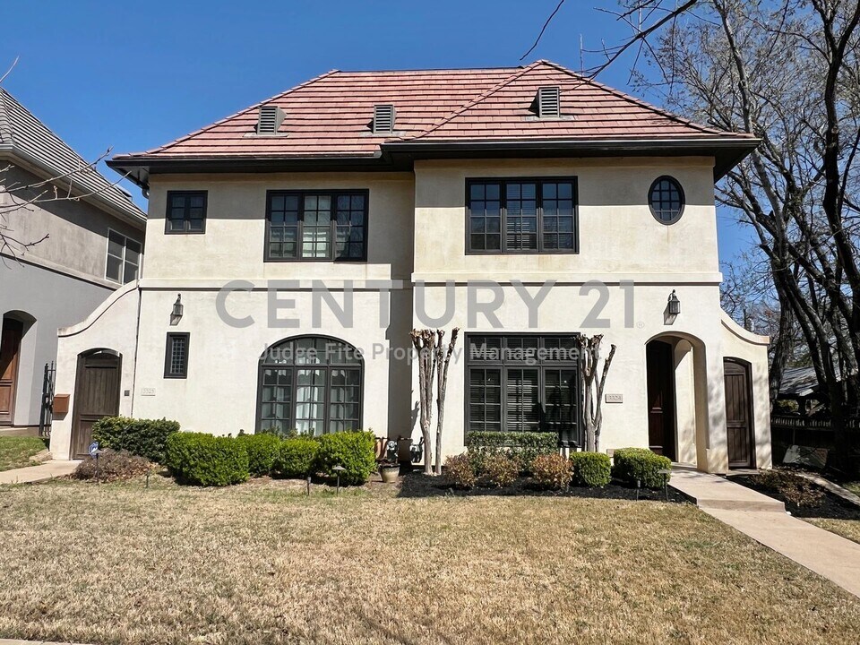 3324 W 6th St in Fort Worth, TX - Building Photo