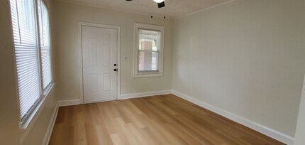 2742 Shelby St in Indianapolis, IN - Building Photo - Building Photo