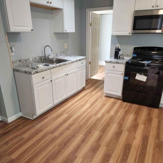 536 Hall St, Unit 1 in Manchester, NH - Building Photo - Building Photo