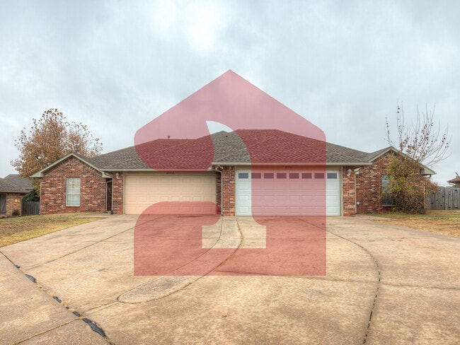 property at 2711 Silvertree Dr