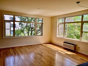 720 Queen Anne Ave in Seattle, WA - Building Photo - Building Photo