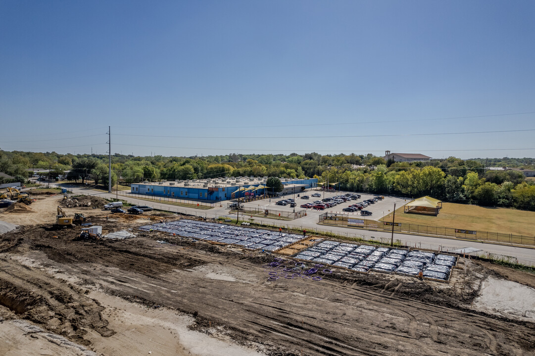 Avenue at Sycamore Park in Fort Worth, TX - Building Photo