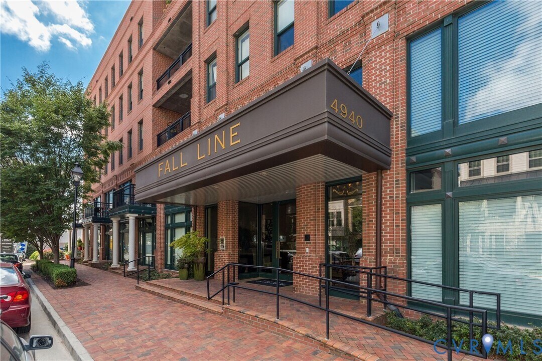 4940 Old Main St in Richmond, VA - Building Photo