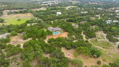 321 Hannah Dr in Dripping Springs, TX - Building Photo - Building Photo