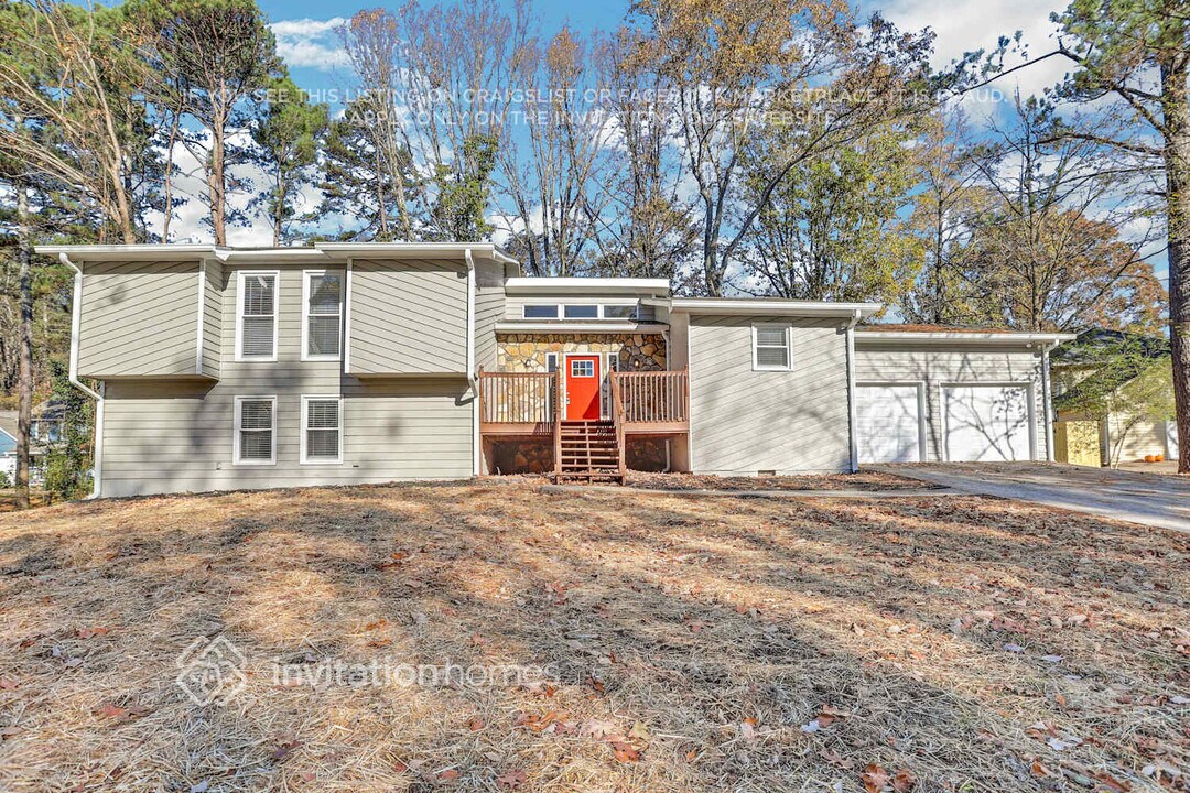 1169 Ashley Lake Dr in Marietta, GA - Building Photo