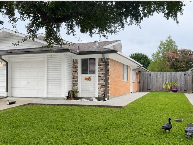 1432 Ramada Dr