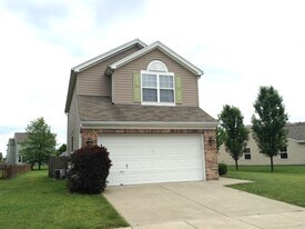 7474 Heaton Cir in Maineville, OH - Building Photo