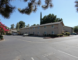 Countrywood Apartment Community in Marysville, CA - Building Photo