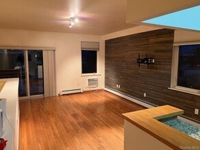 217 Graff Ave in Bronx, NY - Building Photo - Building Photo