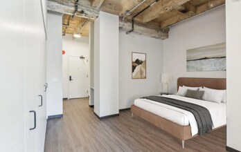 145 N Ashland Ave in Chicago, IL - Building Photo - Building Photo
