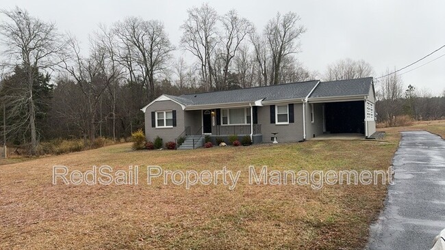 17073 Longview Dr in Smithfield, VA - Building Photo - Building Photo