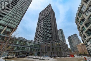 1 Quarrington Lane in North York, ON - Building Photo