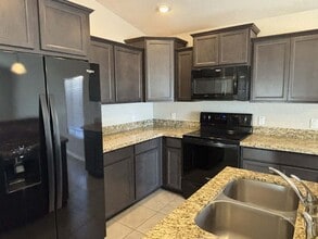 1075 Gila Dr in Safford, AZ - Building Photo - Building Photo