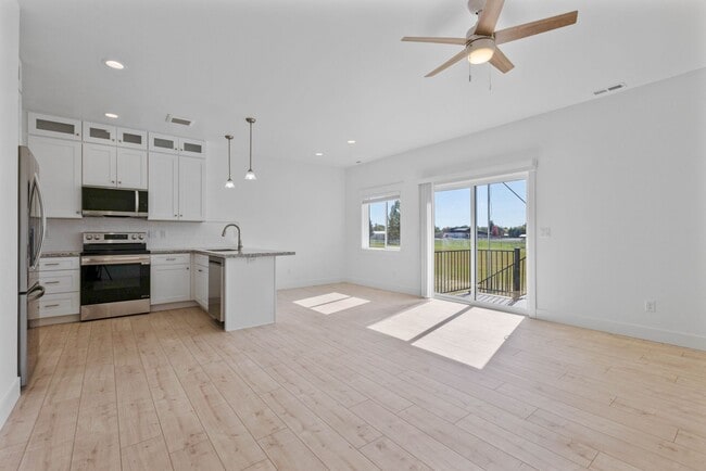 1106 Home Run Ave in St Anthony, ID - Building Photo - Building Photo