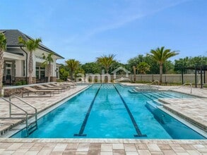 919 Walden Pond Dr in Plant City, FL - Foto de edificio - Building Photo