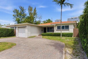 9141 Abbott Ave in Surfside, FL - Building Photo