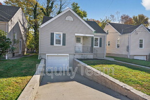 7020 La Boiteaux Ave in North College Hill, OH - Building Photo