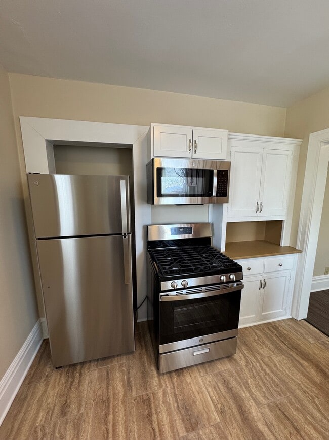 442 Oneida St, Unit #2 in Pittsburgh, PA - Foto de edificio - Building Photo