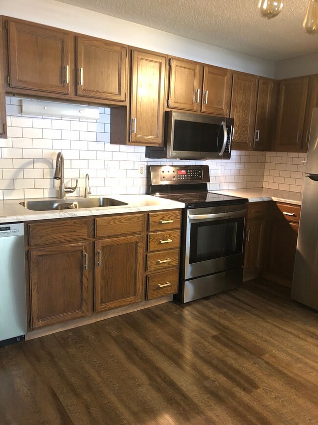 3708 S Terry Ave, Unit 102 in Sioux Falls, SD - Building Photo - Building Photo